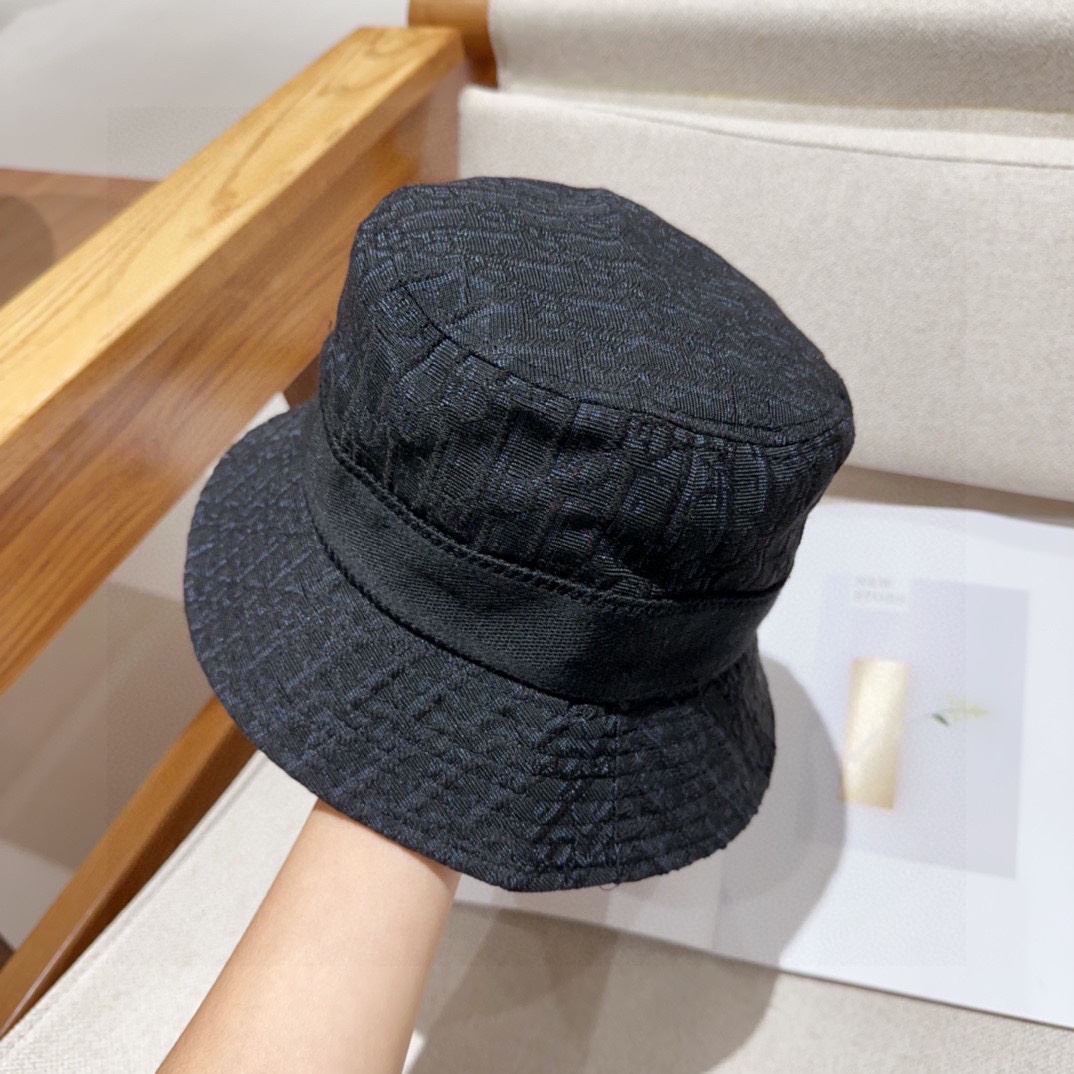 Christian Dior Caps